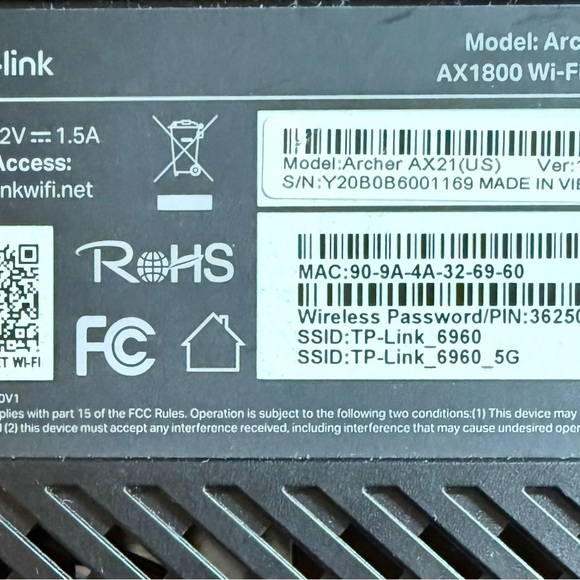 TP-Link Black Networking Router - Picture 4 of 5